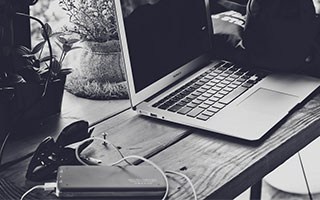 前曼联球星世俱杯首秀“灾难级”表现：20分钟伤退+替补席染红