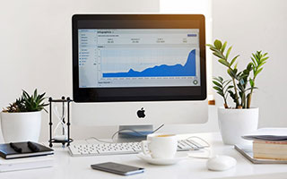 意甲媒体透露：米兰青年球员科莫托被主教练阿莱格里所欣赏，准备将其提拔到一线队