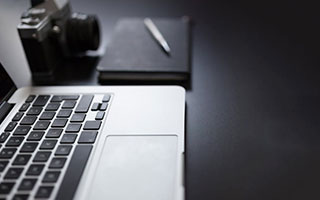 意甲媒体透露：米兰青年球员科莫托被主教练阿莱格里所欣赏，准备将其提拔到一线队